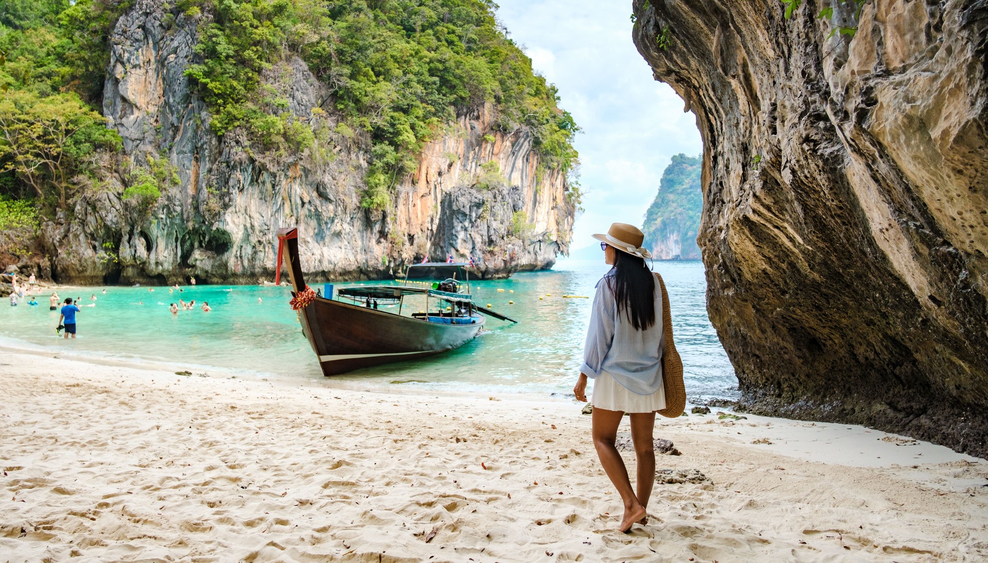Exploring the Hidden Beauty of Koh Hong Island in Thailand on a Bright Sunny Day